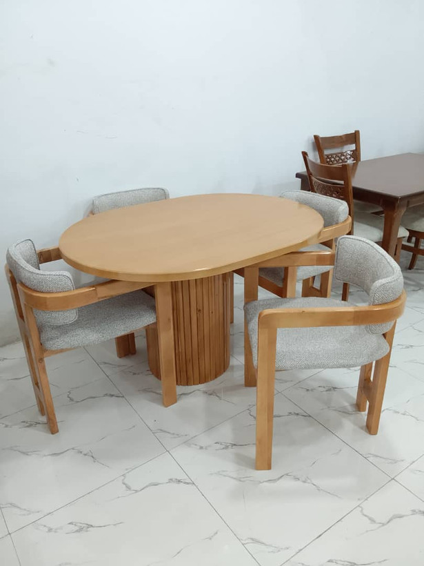 میز و صندلی ناهارخوری چهارنفره اچ